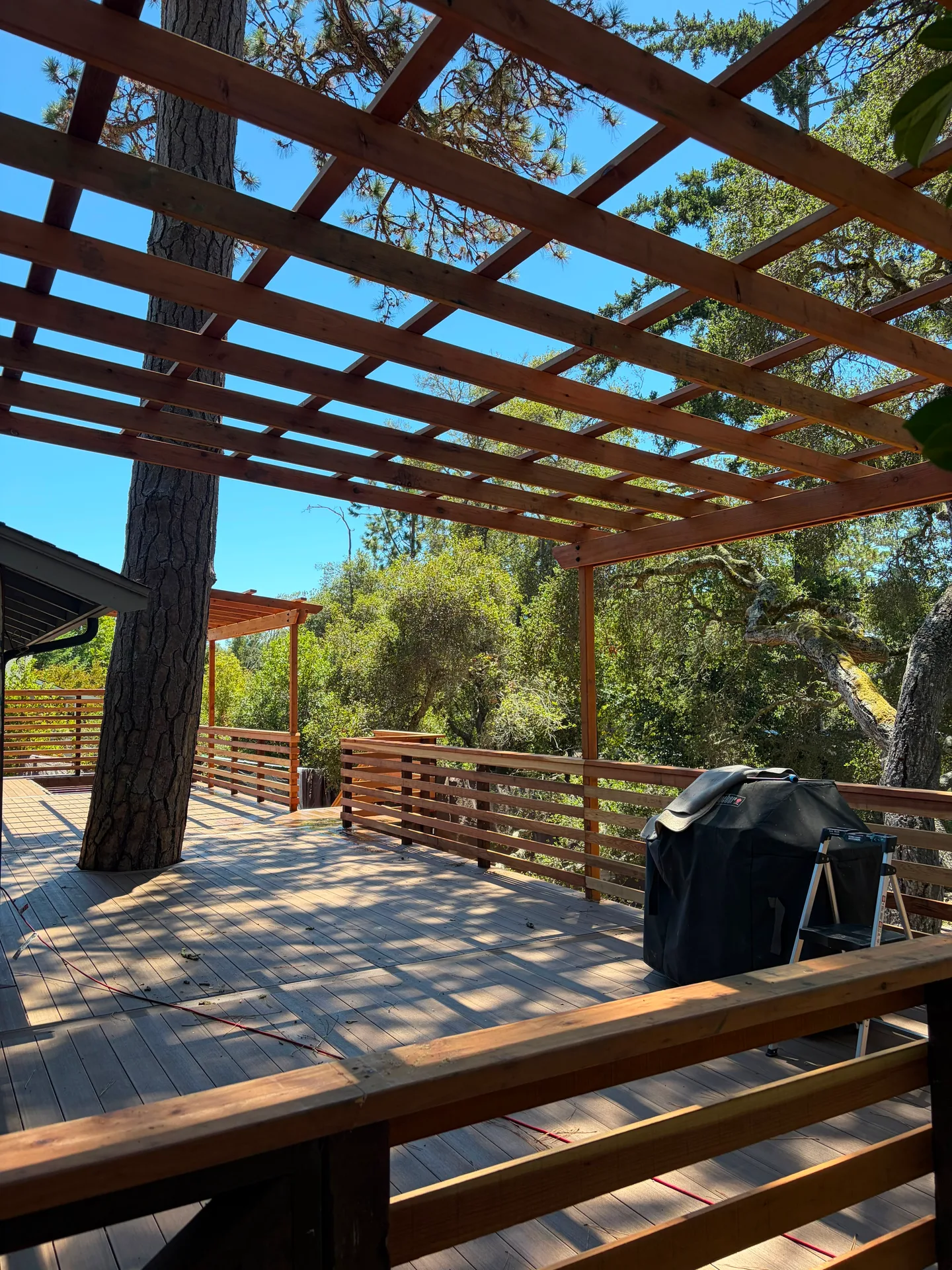 Finished deck and pergola built by Double Y Framing